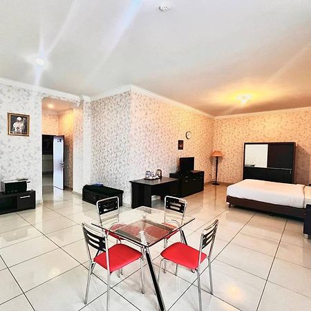 Ohulu Guesthouse Medan Esterno foto