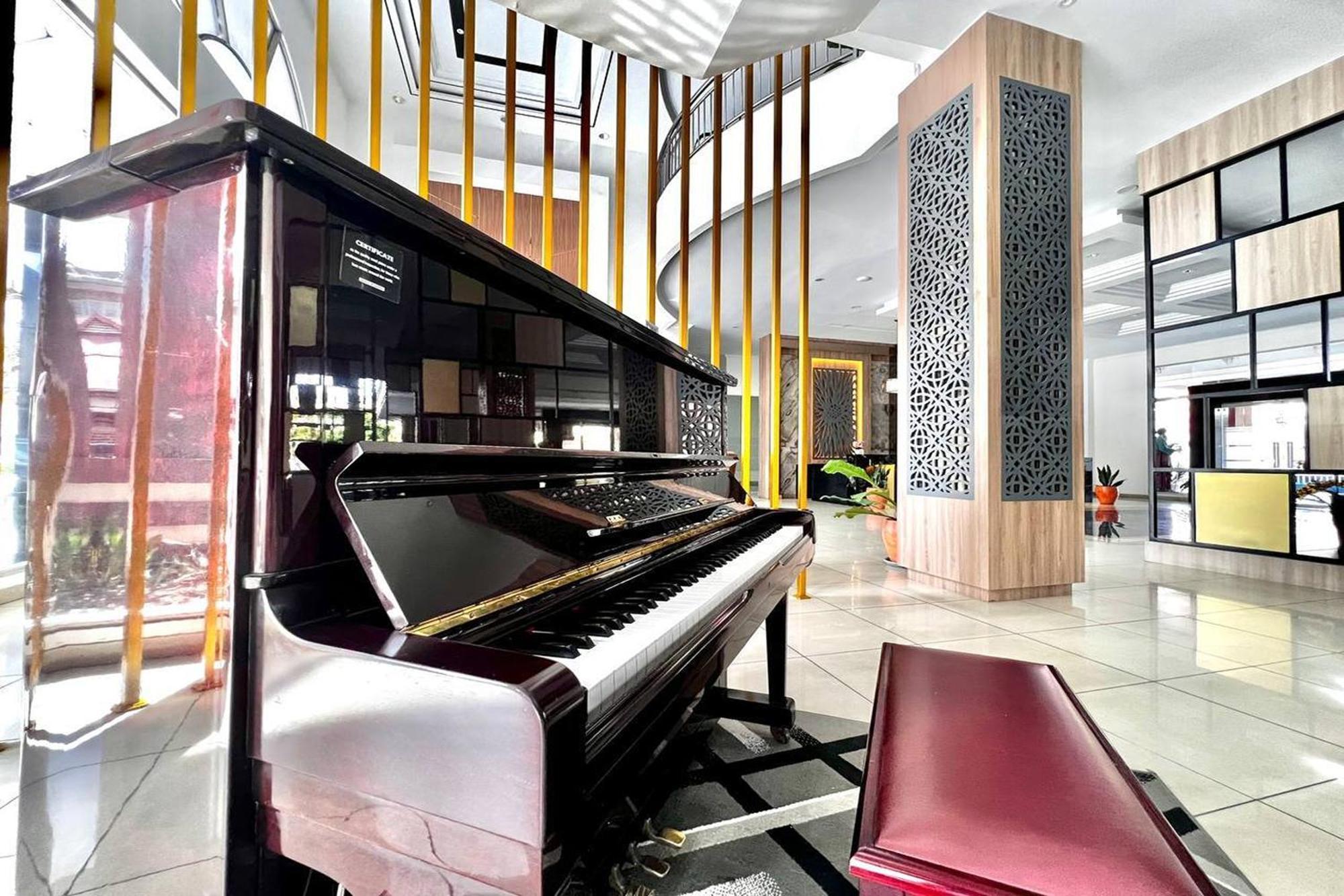 Ohulu Guesthouse Medan Esterno foto